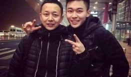 刘奕君爆料贴吧最新消息,揭秘娱乐圈不为人知的幕后真相